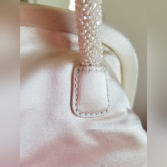 Huge sale! Rare Vint Gucci Tom Ford era cream satin silk beaded top handle bag - Picture 11 of 16